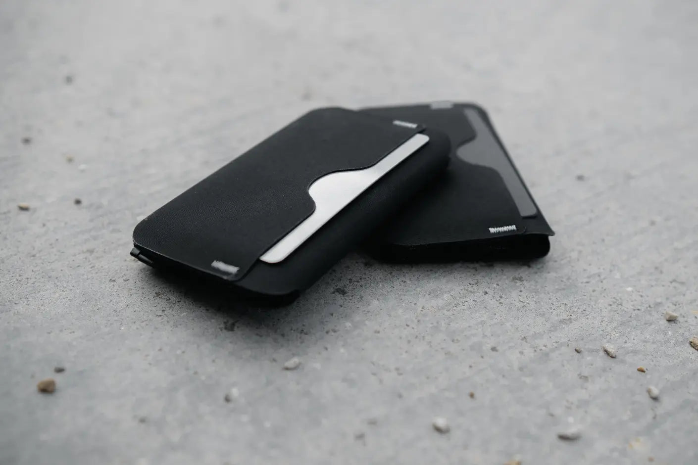 simplify your wallet - minimalist edc