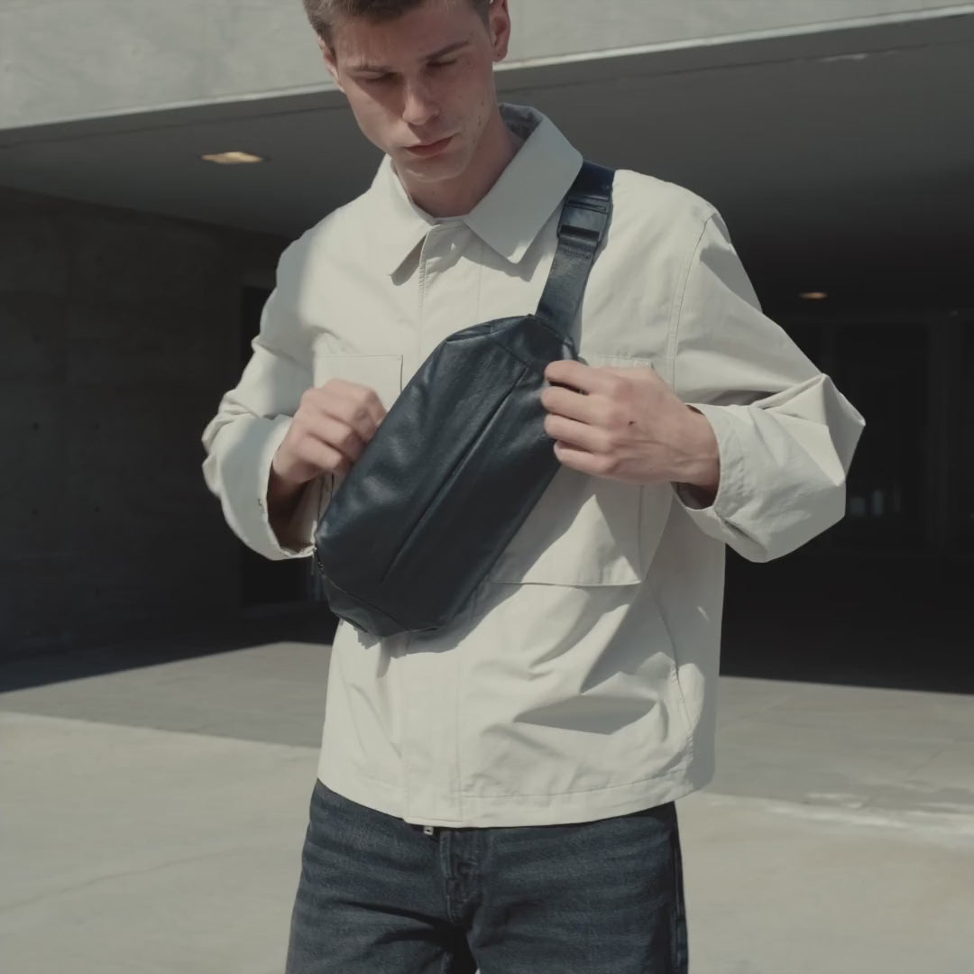 PREMIUM SLING BAGS – RE:FORM®