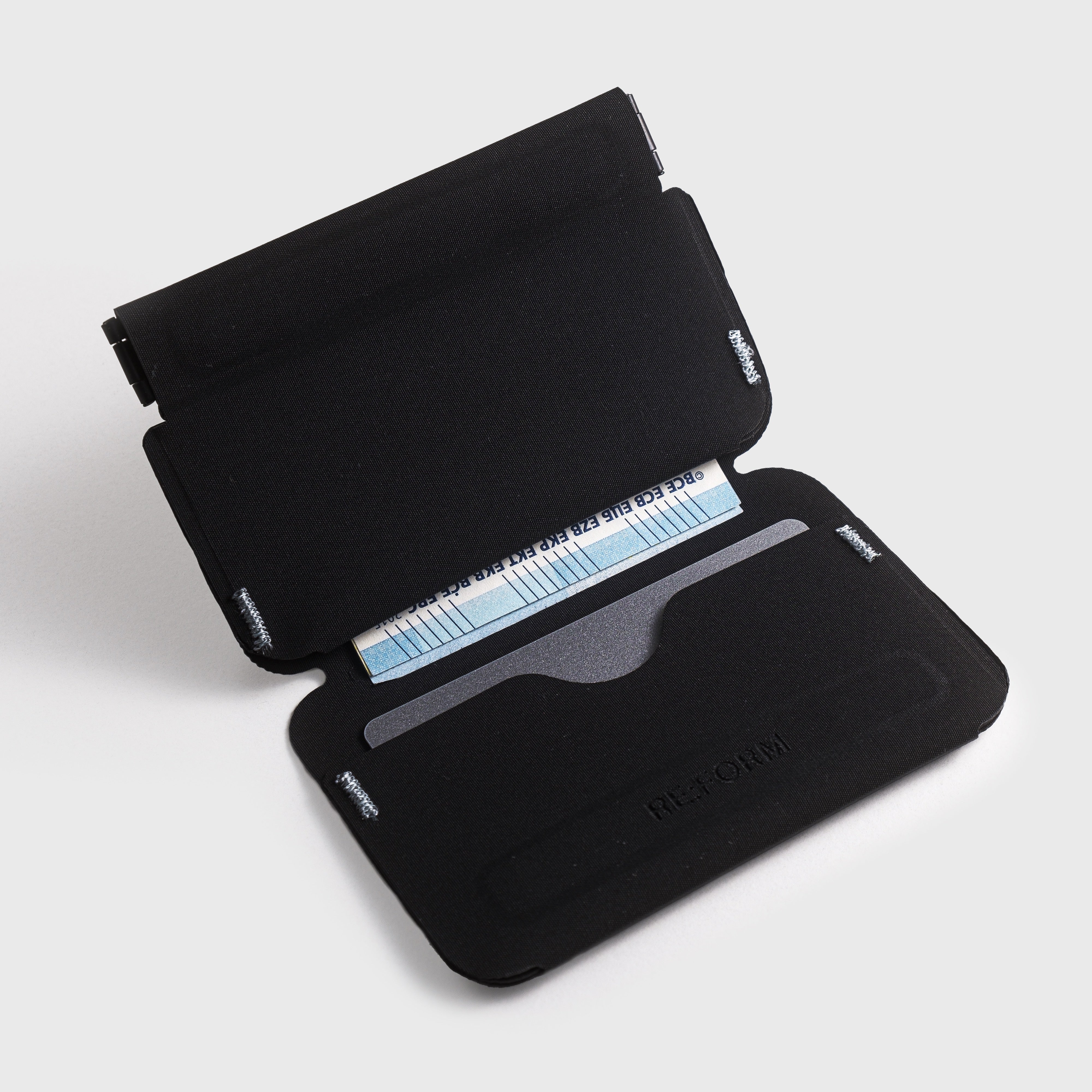 RE:FORM RE:01 Slim Wallet with Coin Pocket