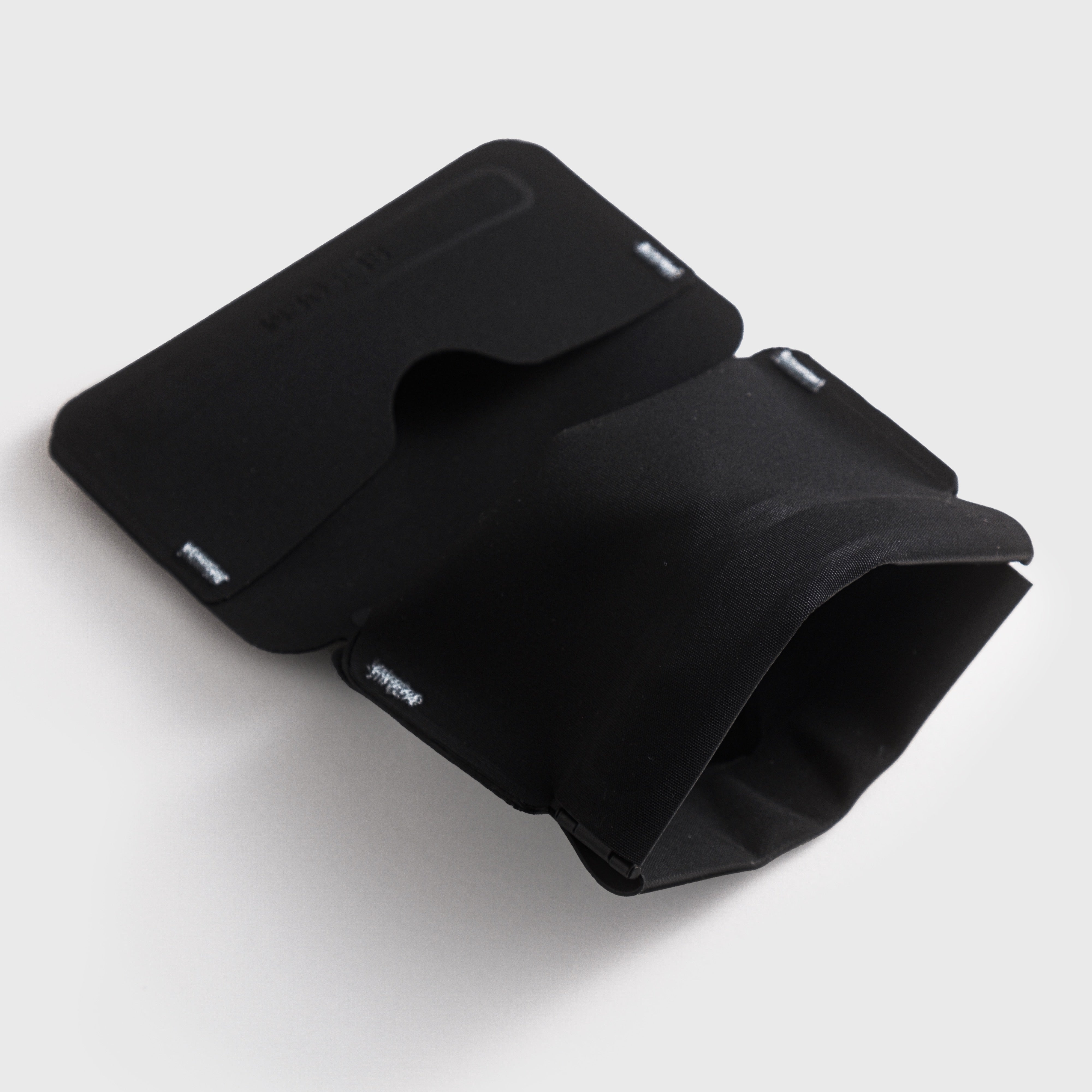 RE:FORM RE:01 Minimalist Wallet With Spacious Coin Pocket and Card Slots