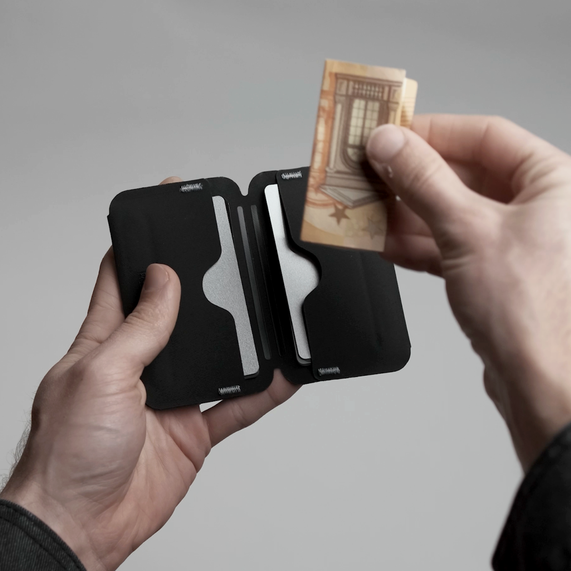 RE:FORM® RE:02 (CARD HOLDER) re-form-re-02-card-holder